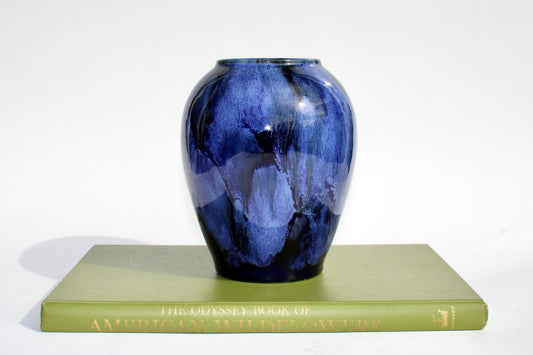 navy swirl vase